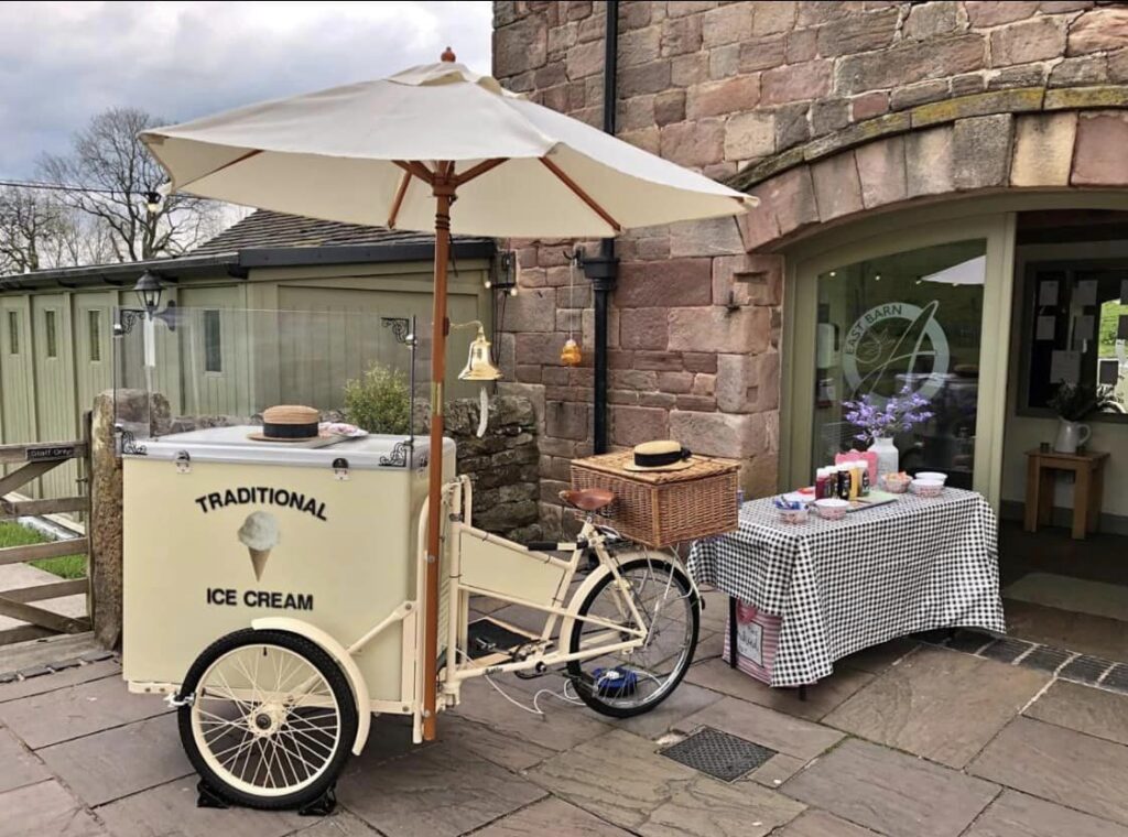 Ice cream tricycle, wedding, wedding entertainment